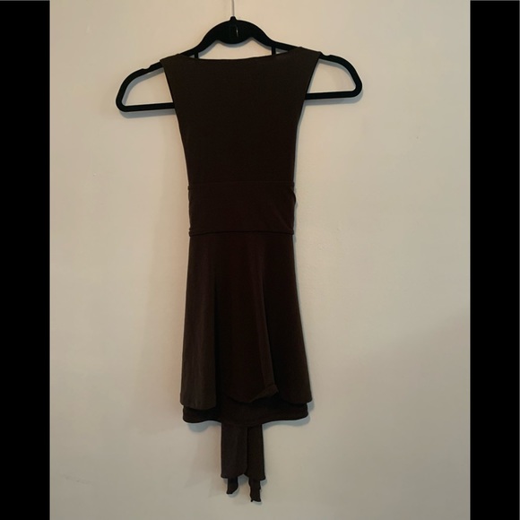 Micheal Kros top with straps to tie at the front. - Picture 2 of 8